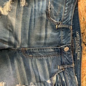 American Eagle Jeans 😍! Literally only worn once!